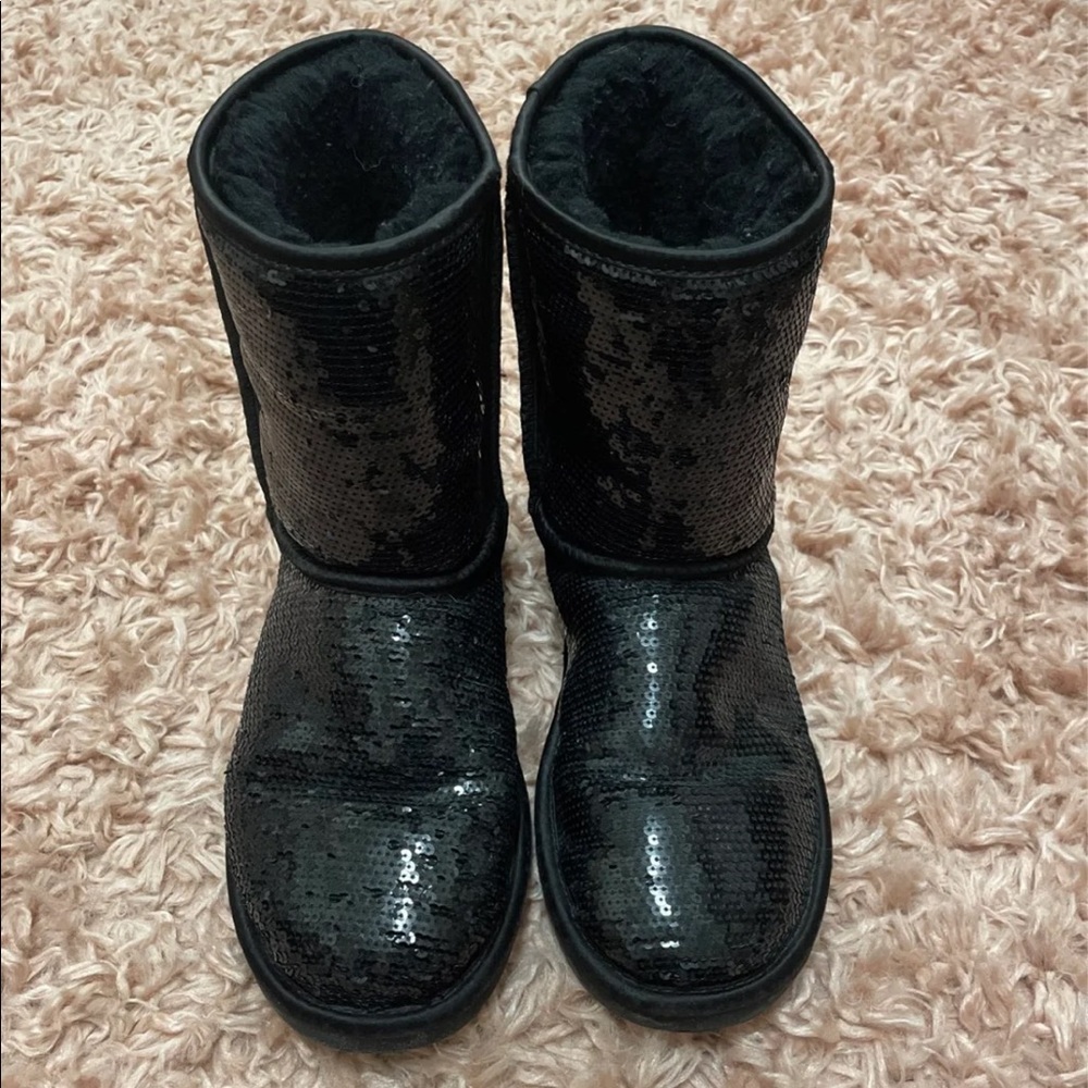 black sparkly uggs